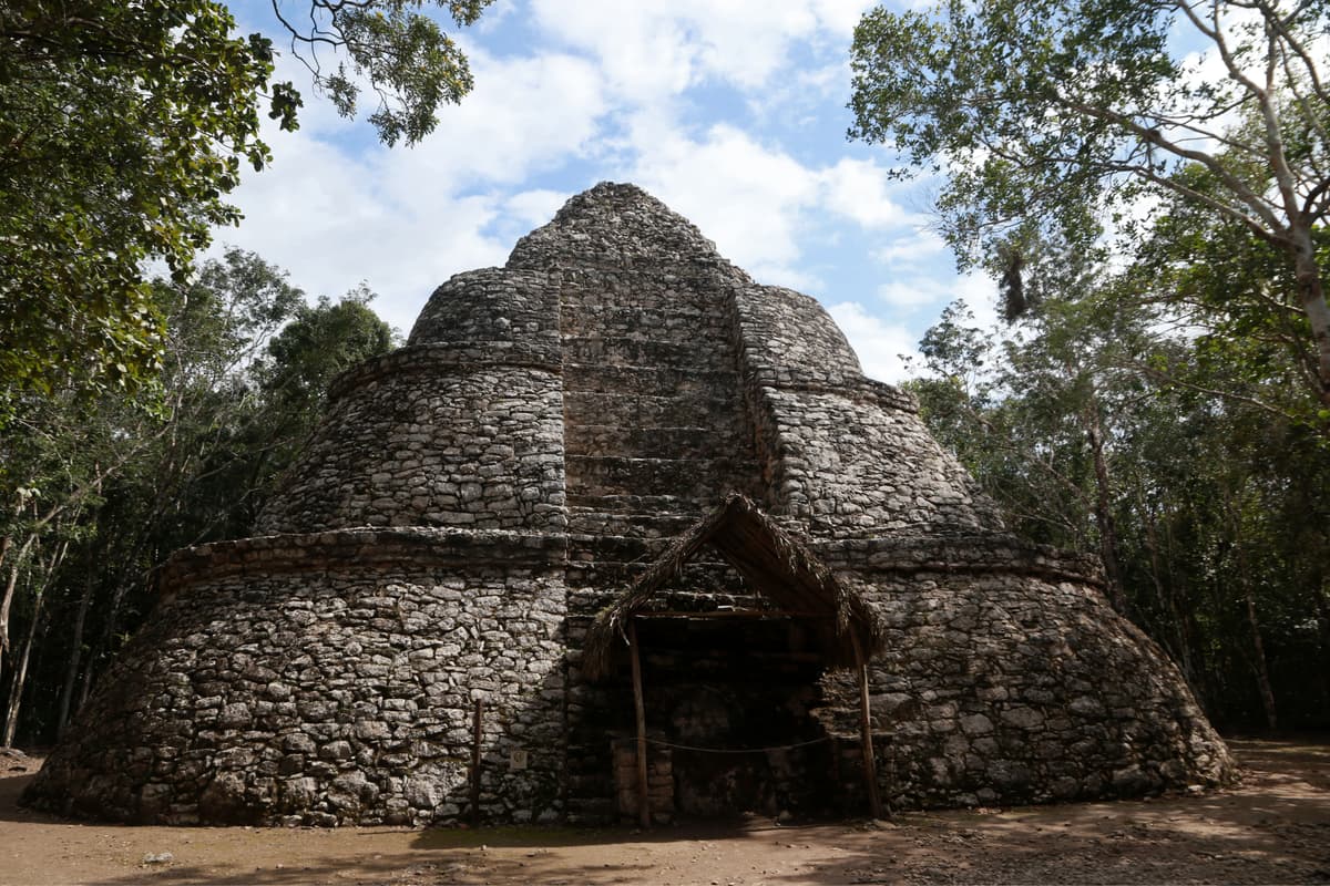COBÁ, CENOTE Y VALLADOLID
