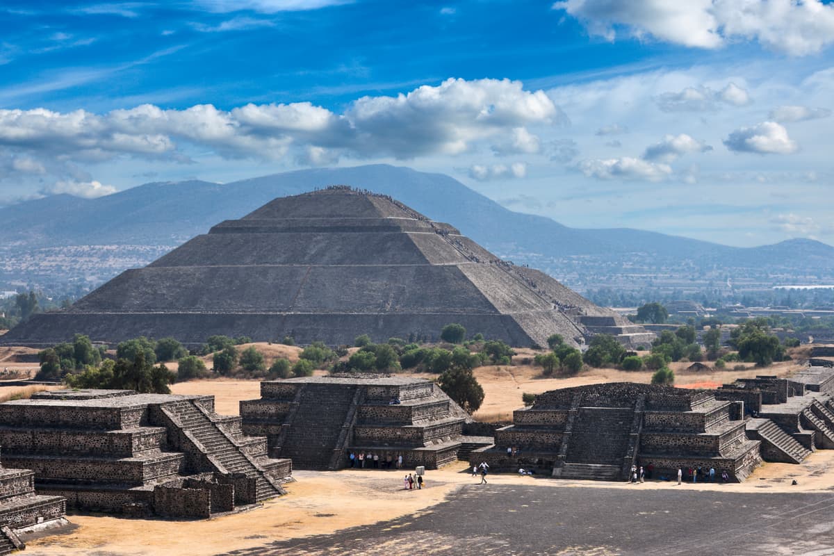 TEOTIHUACÁN Y BASÍLICA DE GUADALUPE